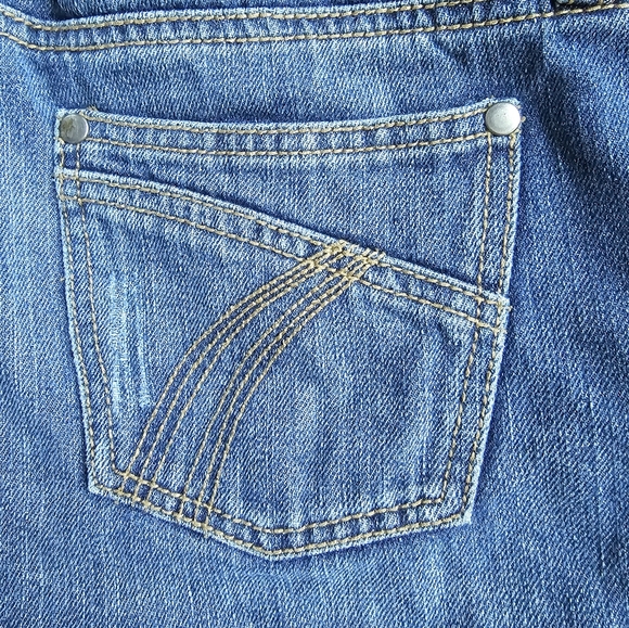 S.O. Wear it Declare it 2000s Lowrise Jean shorts - Picture 6 of 10